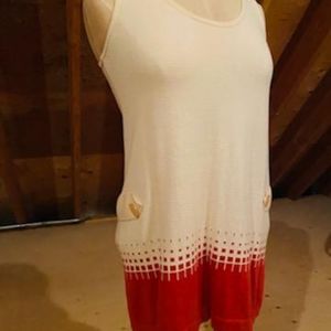 Sleeveless tunic knit